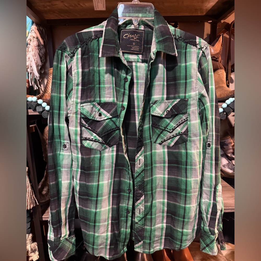 Men’s size small button down top